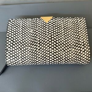 ❤️Vince Camuto Leather Wallet NWT